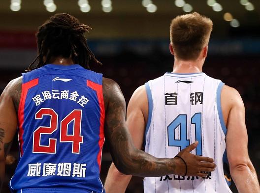 波兰男篮碾压巴西男篮，汉密尔顿关键制胜的简单介绍