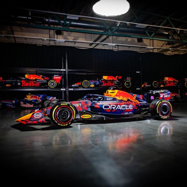 哈斯车队力克梅赛德斯,汉密尔顿刷新纪录的简单介绍 哈斯车队力克梅赛德斯,汉密尔顿刷新纪录的简单介绍