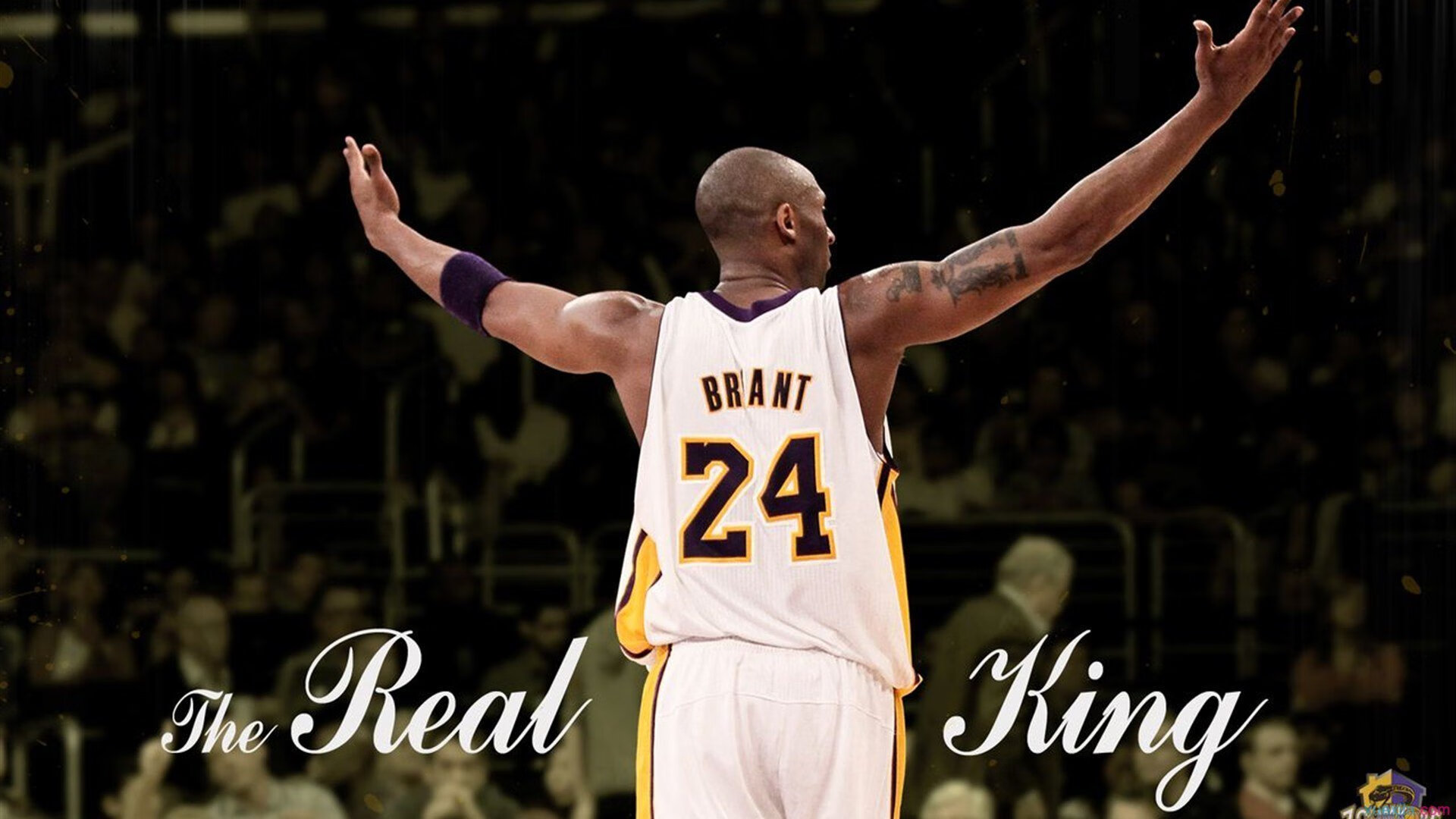 赛道与球场，当F1新赛季之夜遇上东契奇的统治力