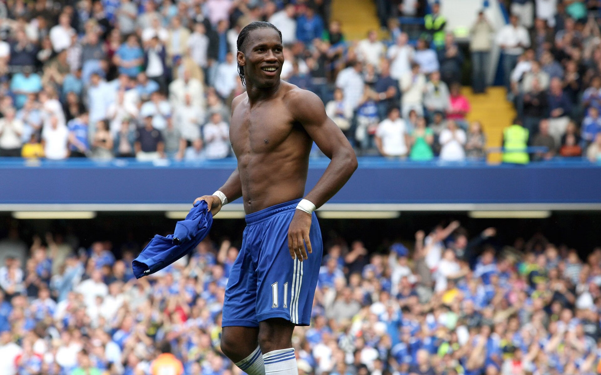 萨内爆发与西班牙战术革命，一场正面击溃哥伦比亚的现代足球范本