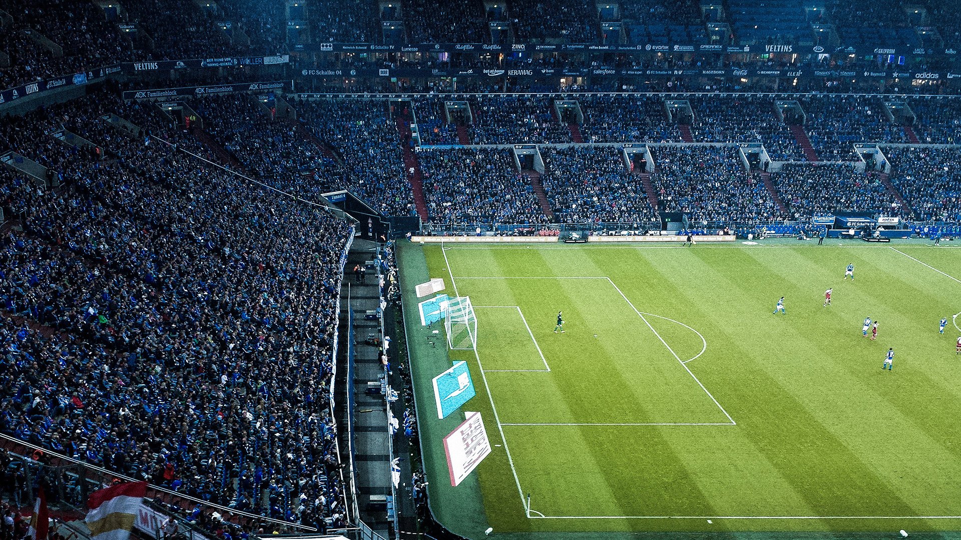 赛道风云，法拉利轻取雷诺，拉塞尔闪耀全场