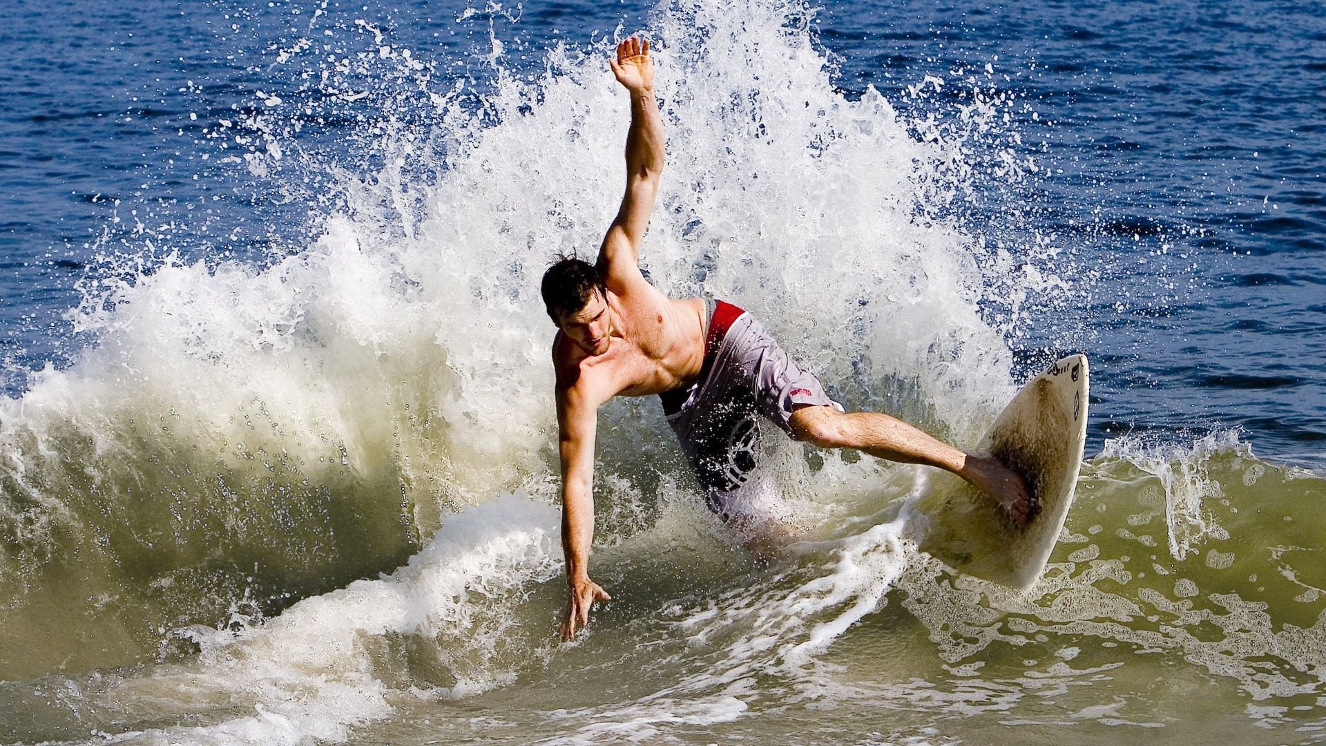 森林狼速胜深圳队，文班亚马展现巨星价值